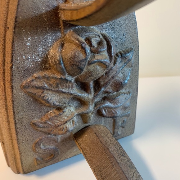 Vintage Cast Iron Iron - Picture 2 of 8